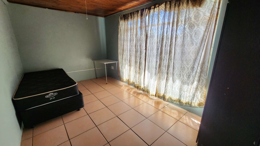 10 Bedroom Property for Sale in Brandwag Free State